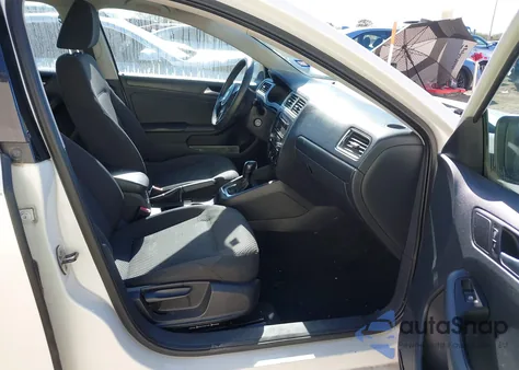 2013 Volkswagen Jetta 2.0L S z USA, uszkodzony, nr VIN 3VW2K7AJ7DM290109